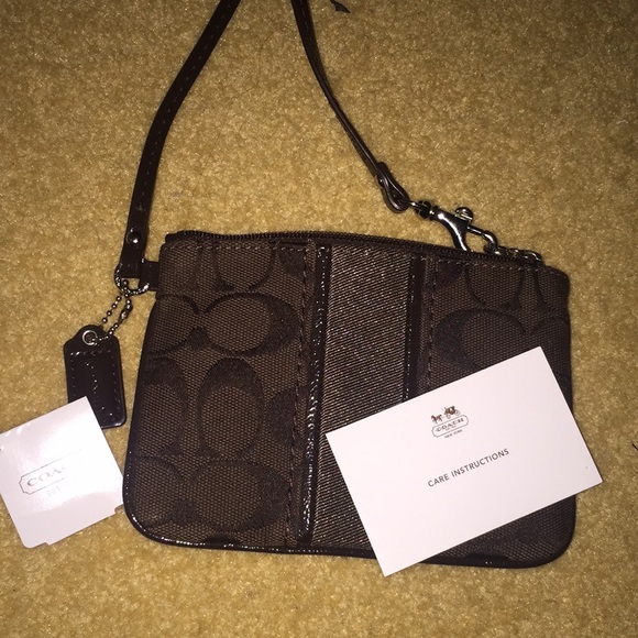 Coach Handbags - Like new Brown Coach Wristlet!